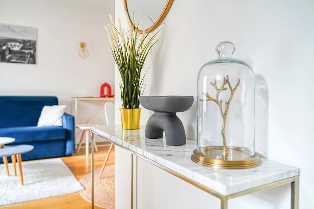 Apartment 4 Pers. Moulin Rouge-Pigalle Paris France